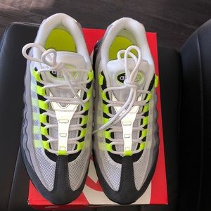 Nike Air Max 95 Neon Green